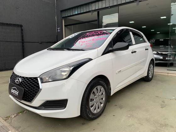 HYUNDAI HB20 1.0 COMFORT PLUS 12V FLEX 4P MANUAL HYUNDAI HB20 1.0 COMFORT PLUS 12V FLEX 4P MANUAL